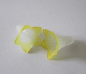 Trumpet Flower Lemon Yellow Two Tone Hand Dyed (2)