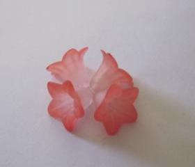 Cranberry Tips Two Tone Hand Dyed Lily Frosted Flower (6)