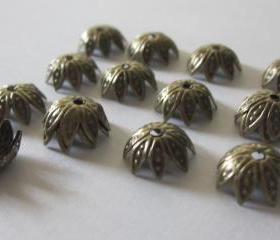 Antique Brass Star Bead Cap 10mm X 4mm (24)