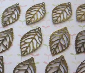Filigree Leaves Small antique bronze (10)