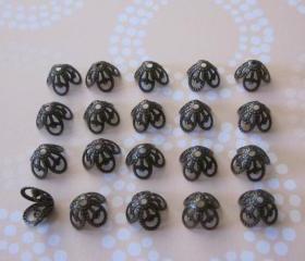 Antique Brass Bead Cap 8 1/2mm X 6mm (24)