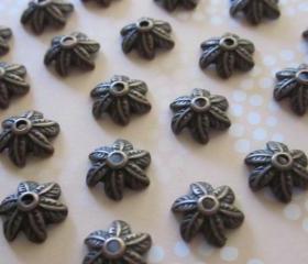 Antique Copper 6 Petal Leaf Bead Cap (10)